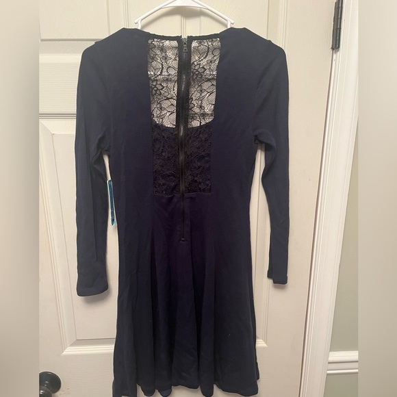 Alice + Olivia NWT Ricci Navy Wool Fit and Flare Lace Open Back Dress Size 6 - Picture 4 of 10